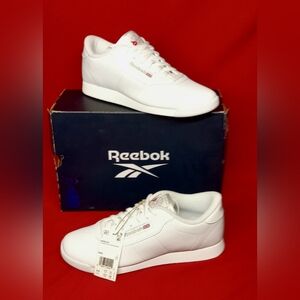 New Women's Reebok Princess tennis shoes size 11